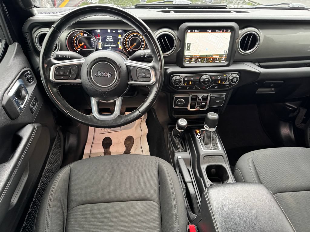 Used 2022 Jeep Gladiator Overland w/ Cold Weather Group AWD/4WD image 19