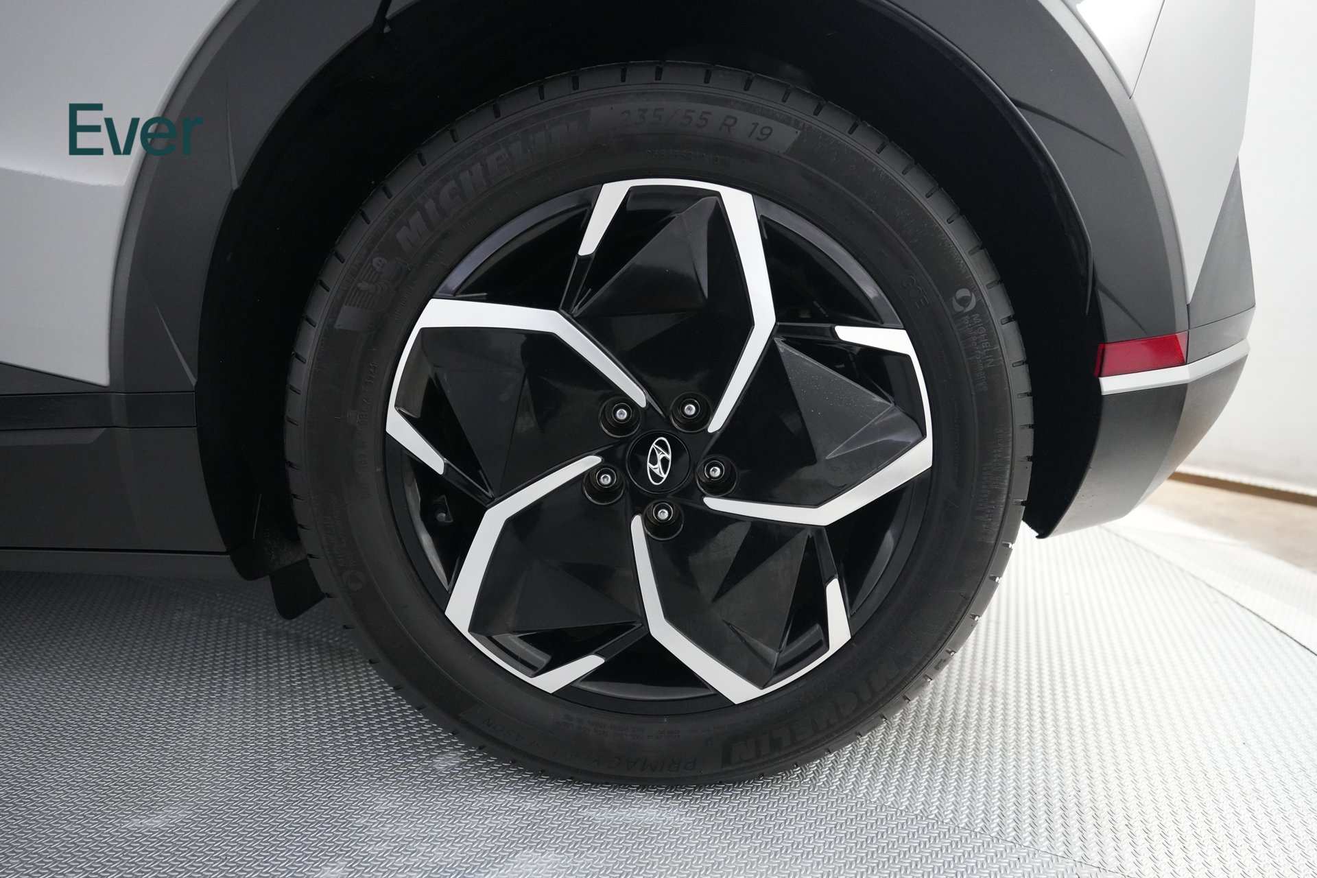 Used 2024 Hyundai Ioniq 5 SEL RWD image 9