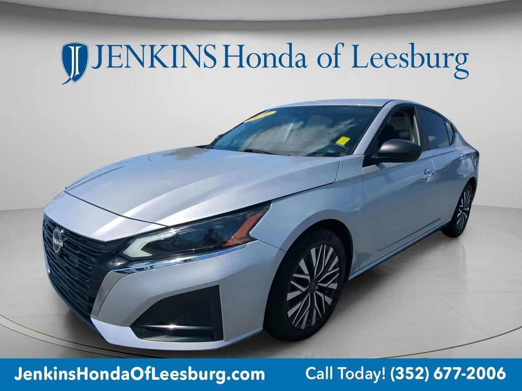 Used 2024 Nissan Altima 2.5 SV image 8