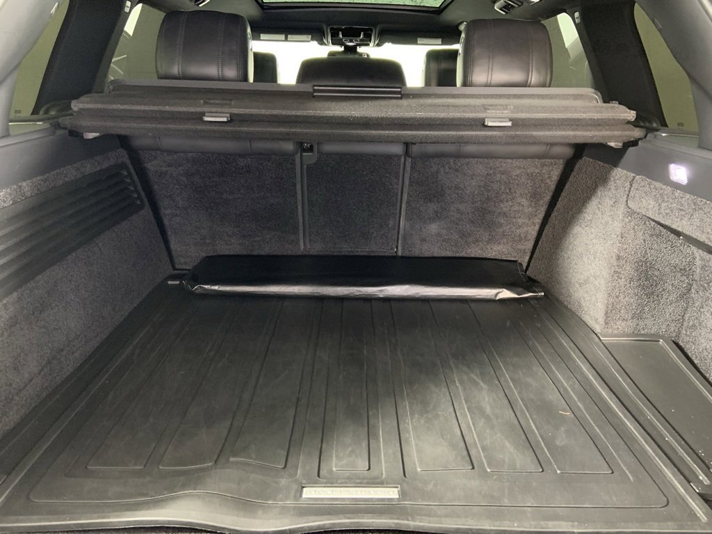 Used 2016 Land Rover Range Rover HSE image 10