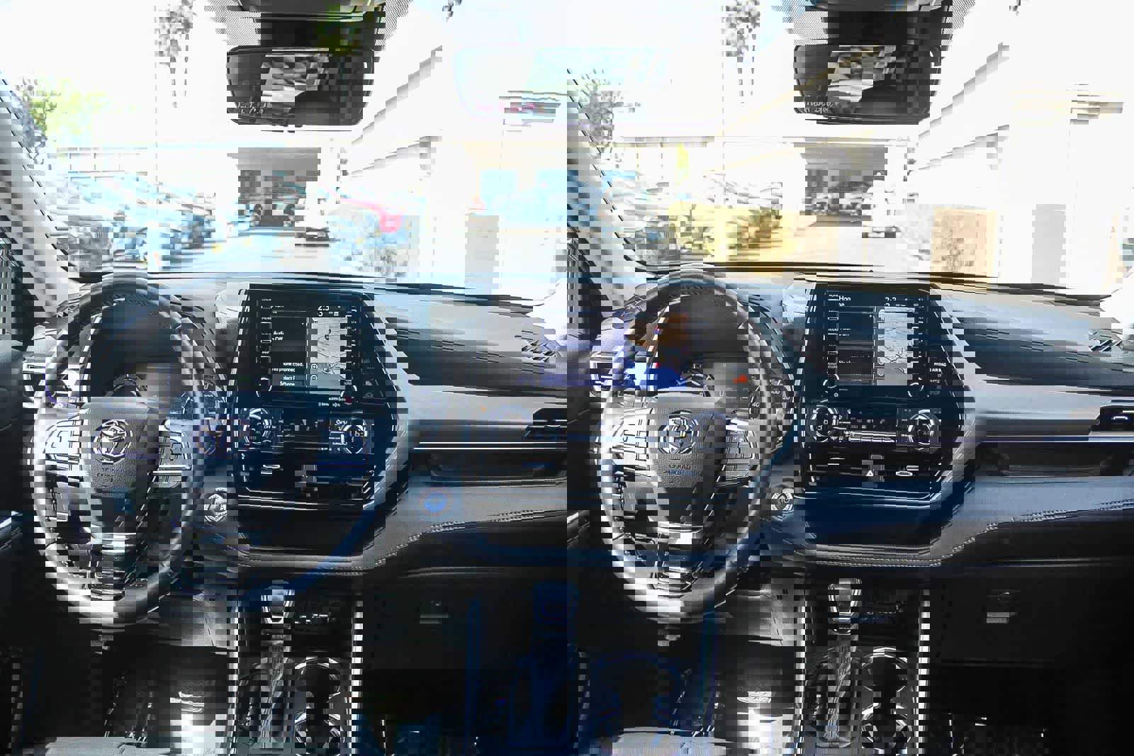 Used 2021 Toyota Highlander XLE image 18