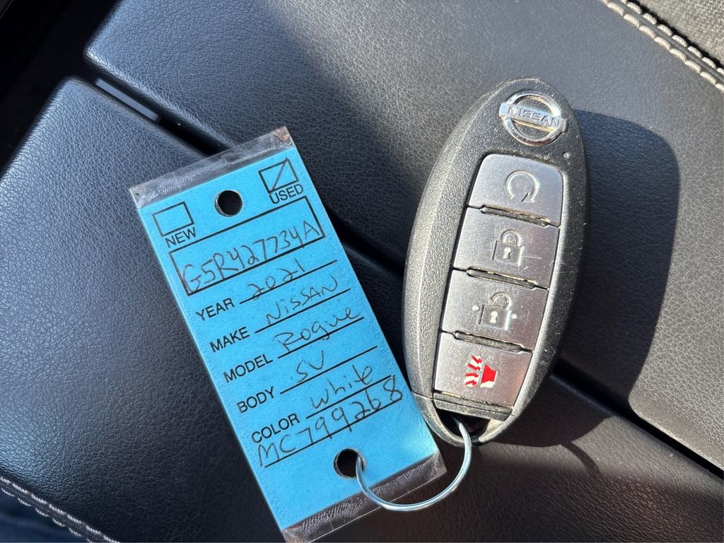 Used 2021 Nissan Rogue SV image 34