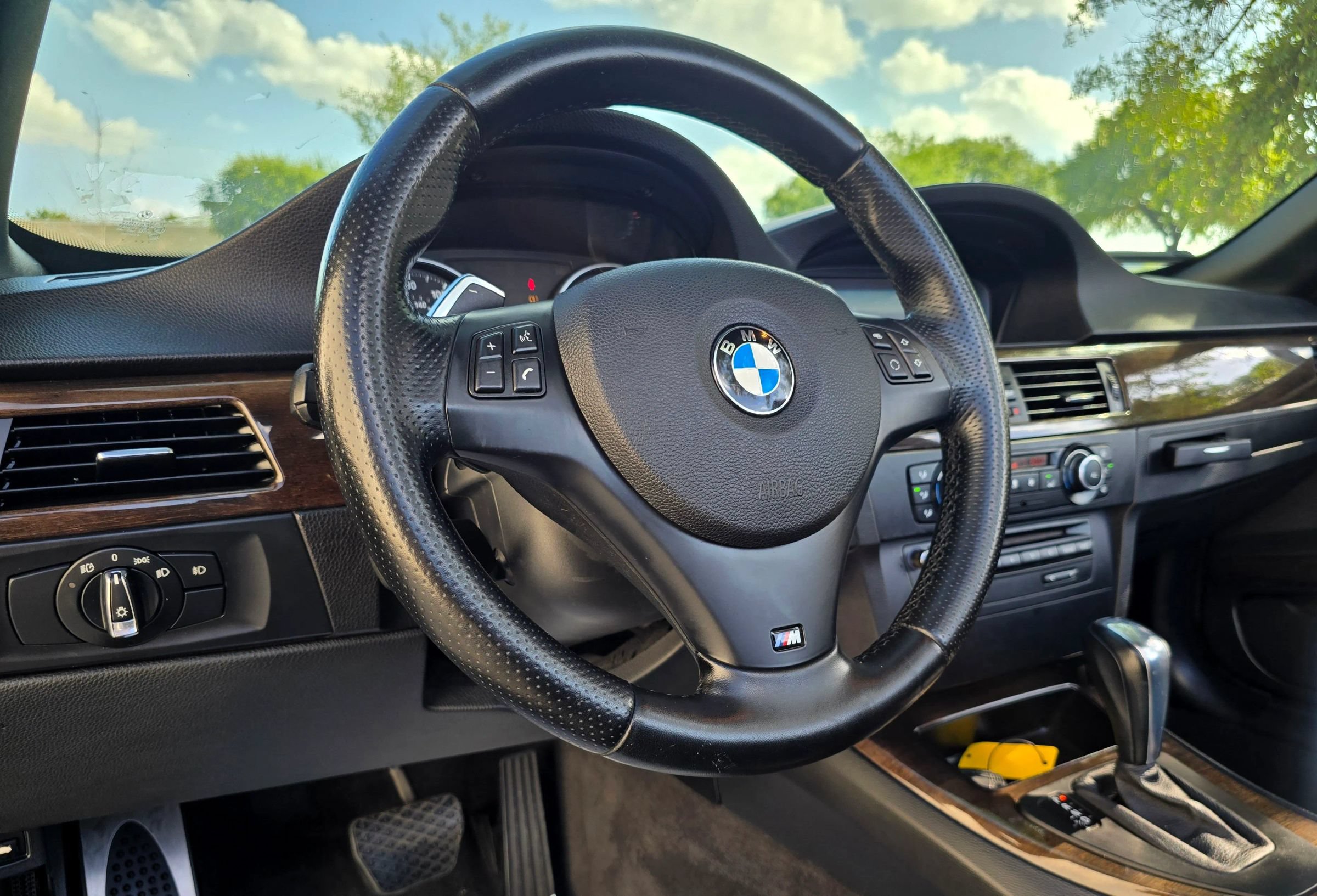 Used 2013 BMW 335i Convertible RWD image 28
