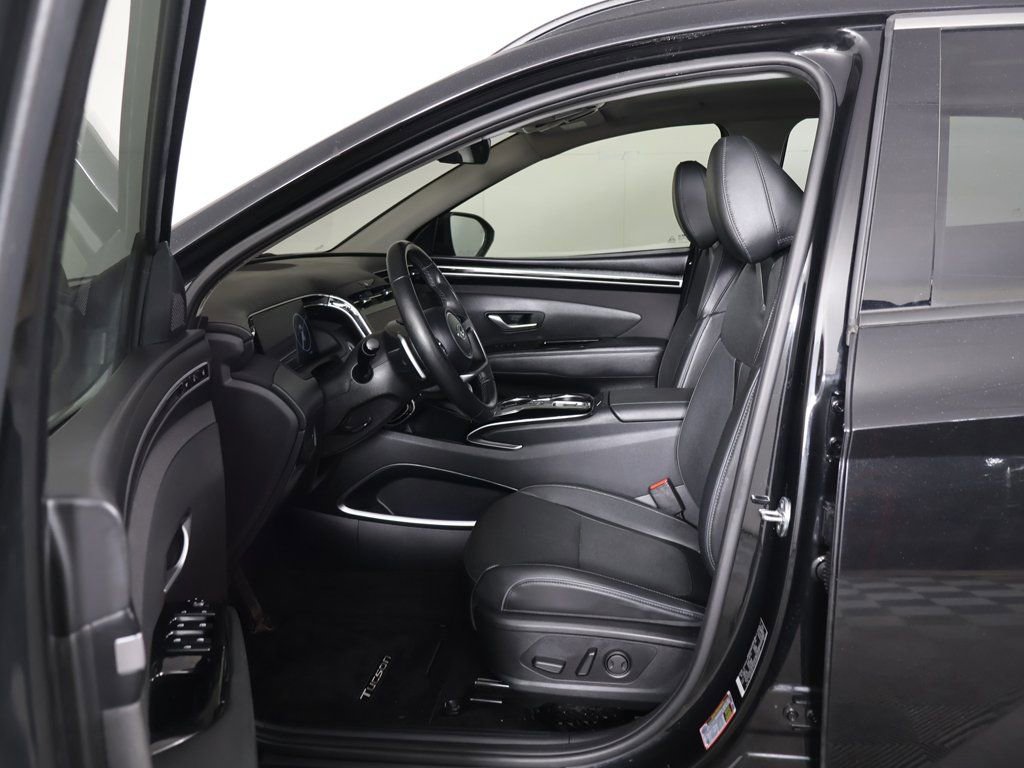 Used 2023 Hyundai Tucson Limited w/ Cargo Package image 32