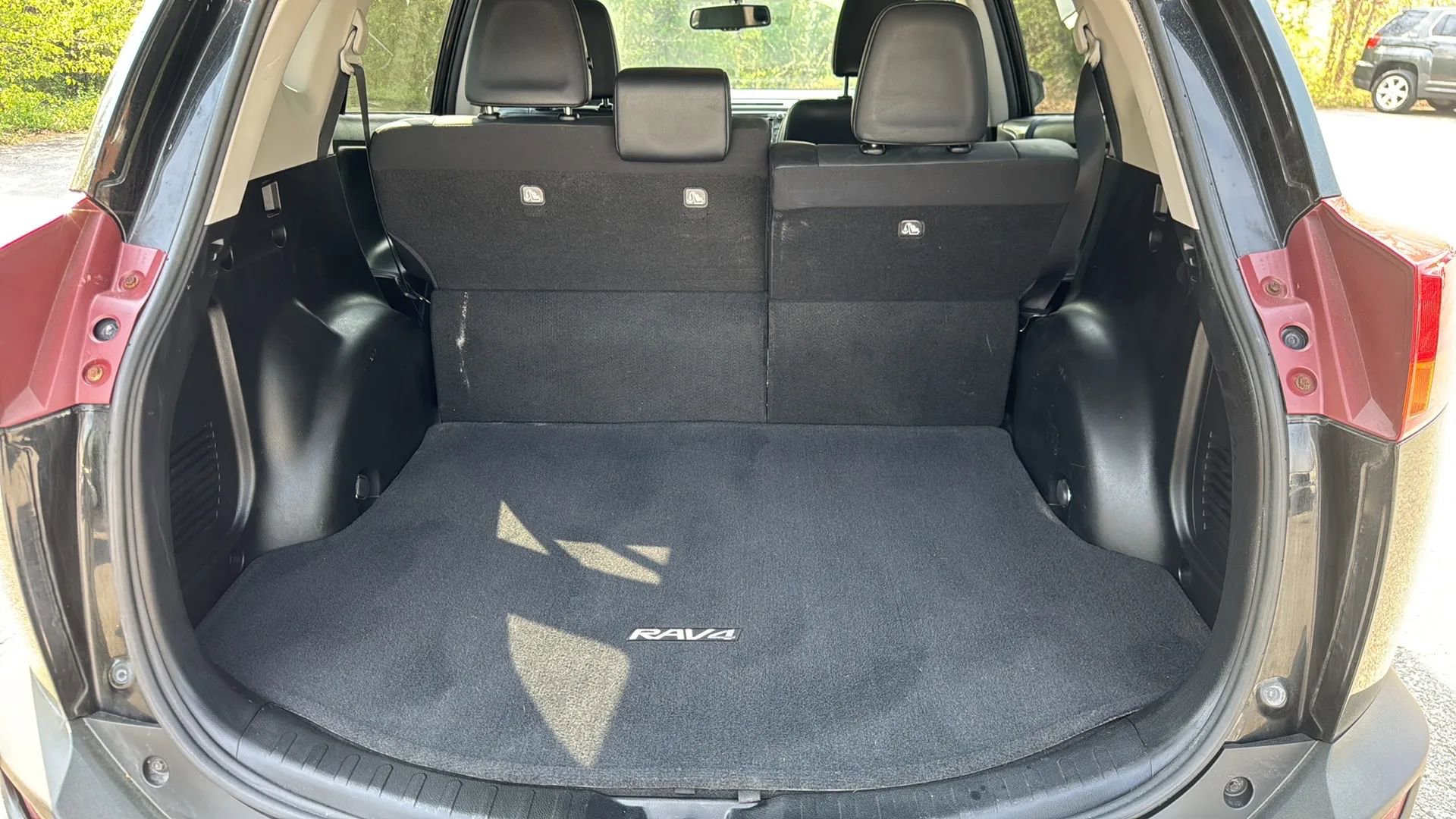 Used 2015 Toyota RAV4 Limited image 14