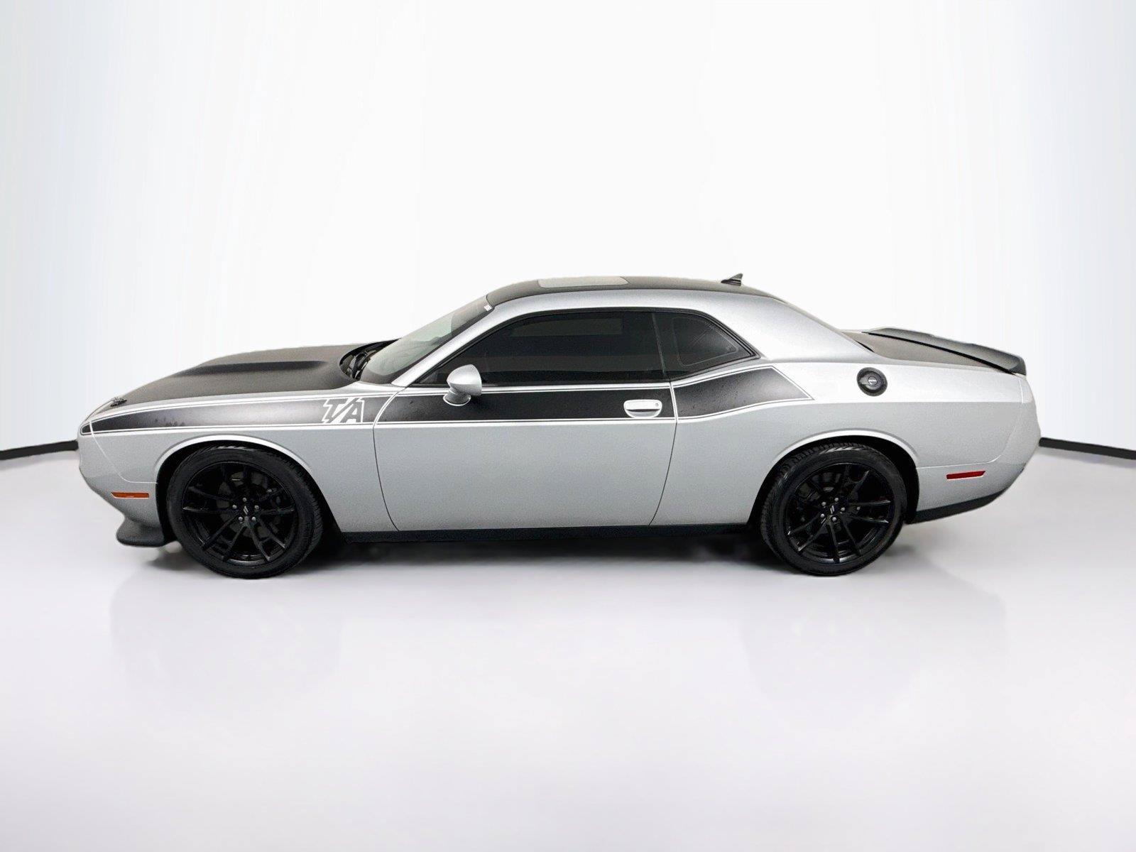 Used 2022 Dodge Challenger R/T w/ T/A Package RWD image 2