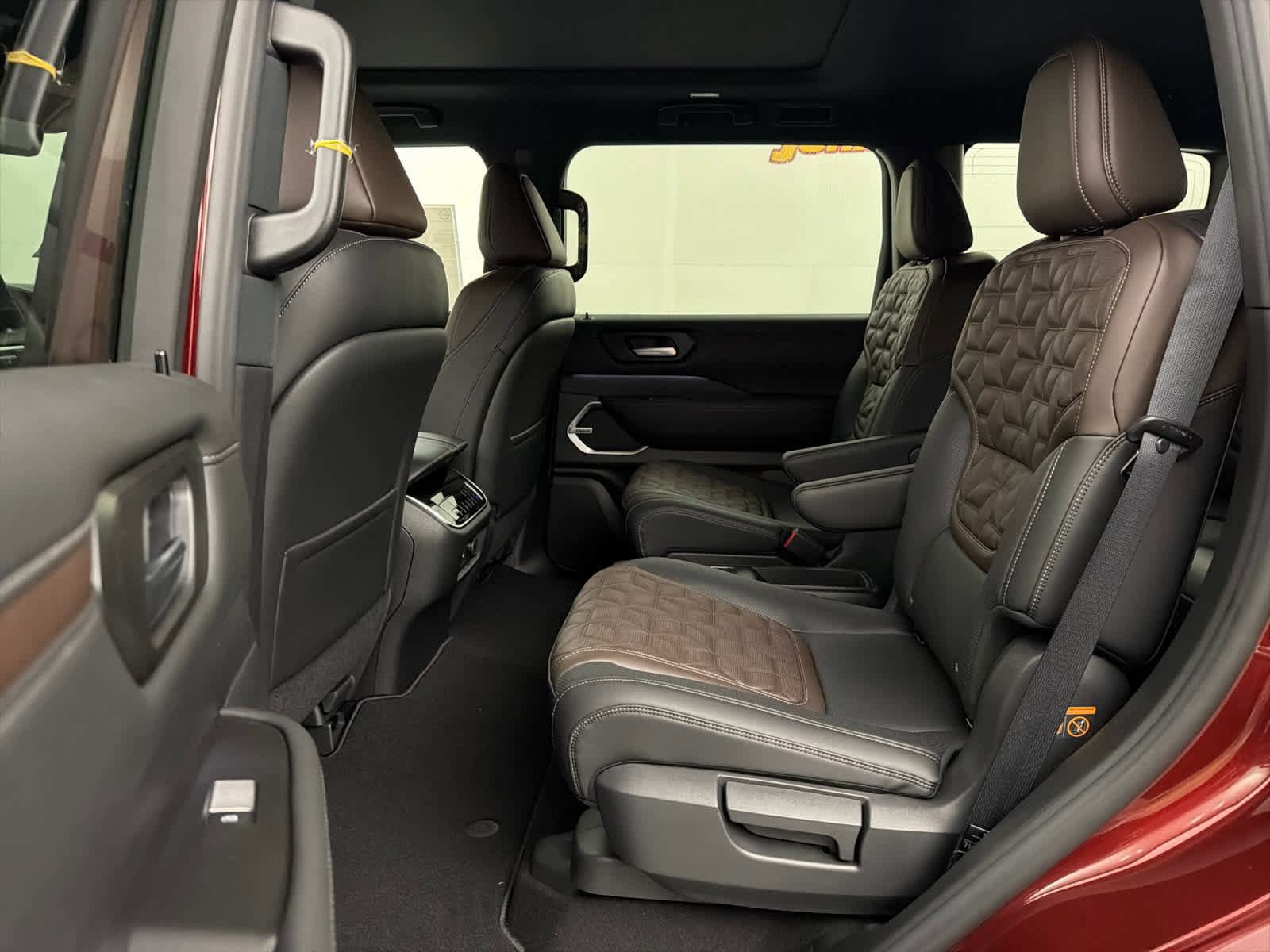 New 2026 Nissan Armada Platinum image 11