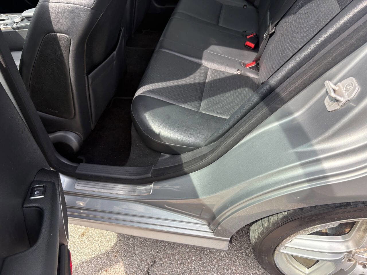 Used 2008 Mercedes-Benz C 350 Sport image 22