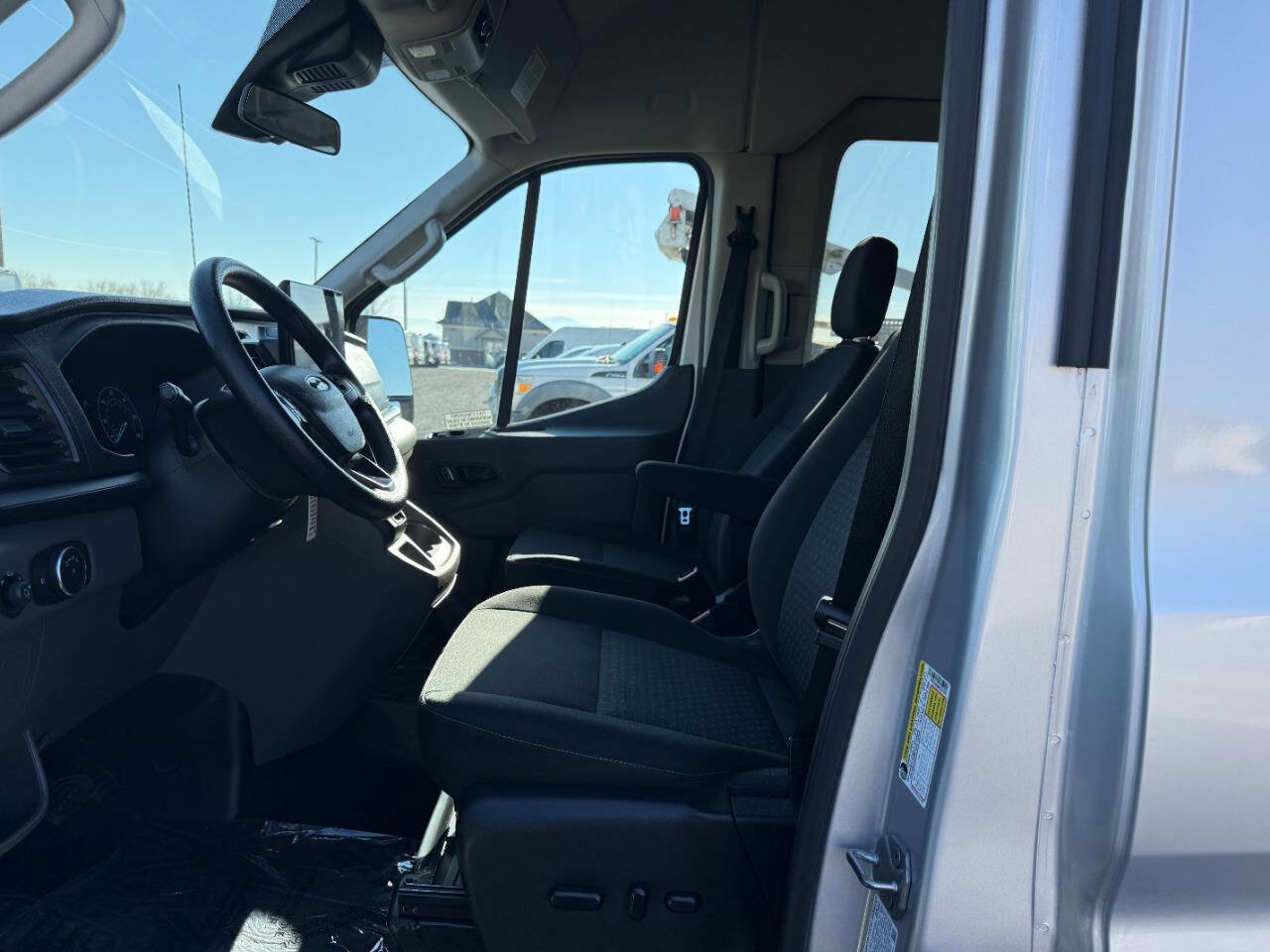 Used 2022 Ford Transit 350 XLT image 15