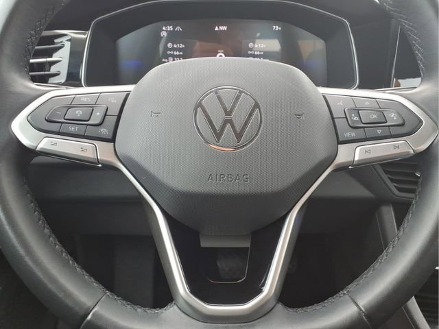 Used 2025 Volkswagen Jetta SE image 10