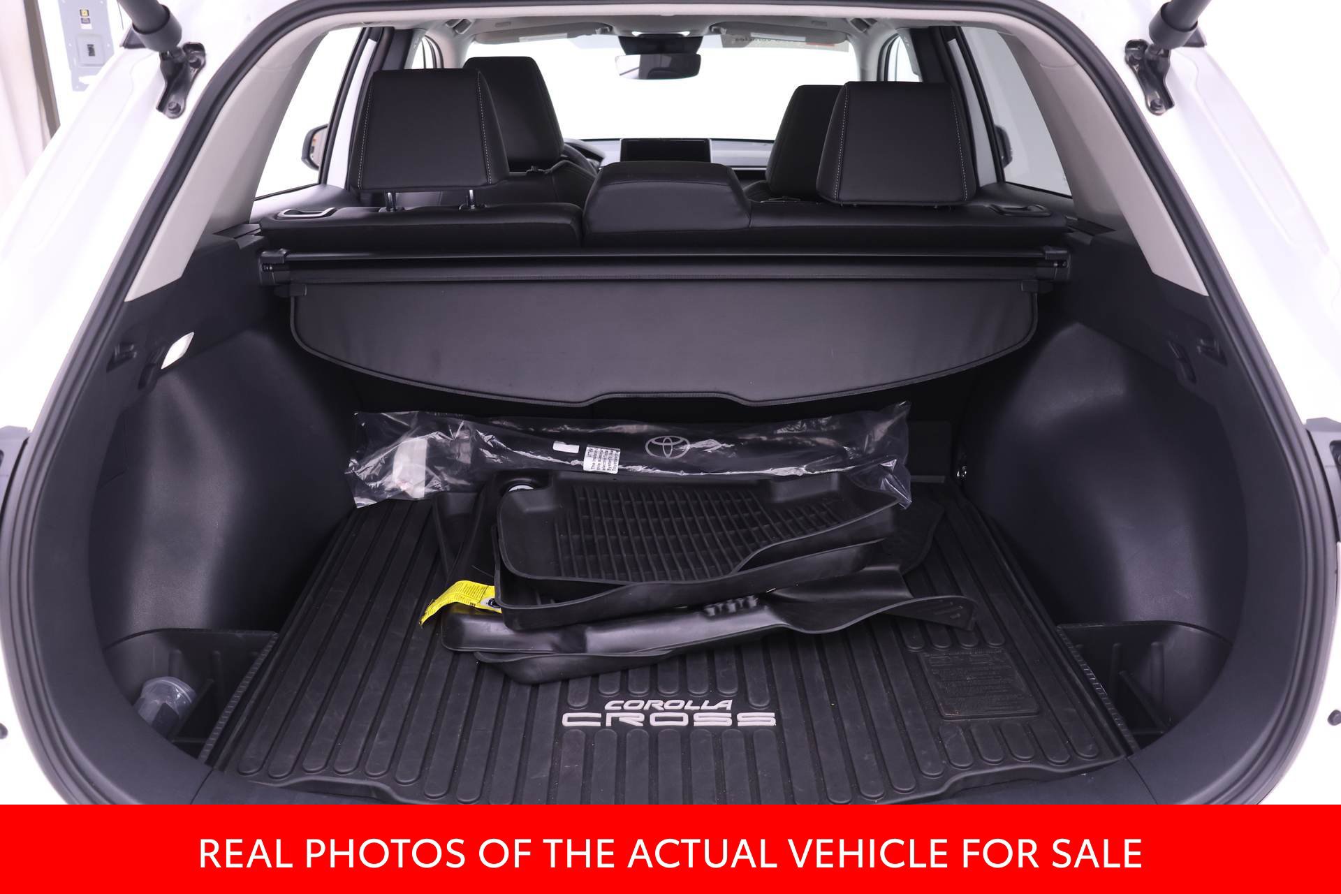 Certified 2024 Toyota Corolla Cross XLE w/ Convenience Package AWD/4WD image 15
