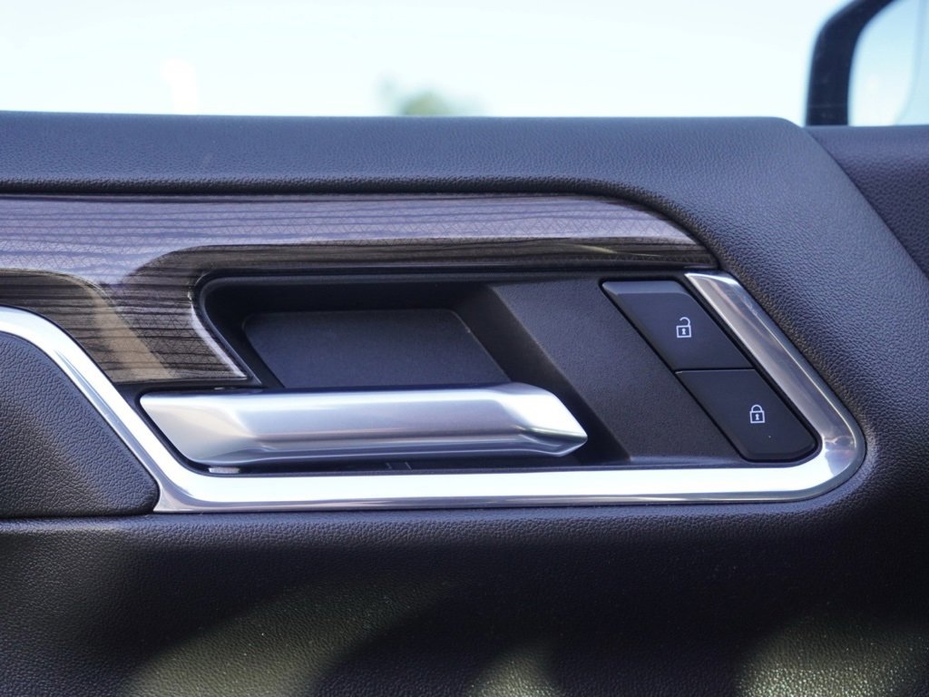 Used 2024 Chevrolet Silverado 1500 LT image 11