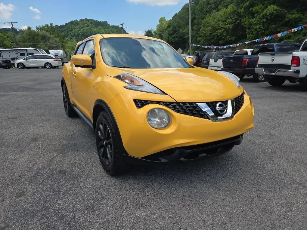 Used 2015 Nissan Juke SV w/ Technology Package AWD/4WD image 3