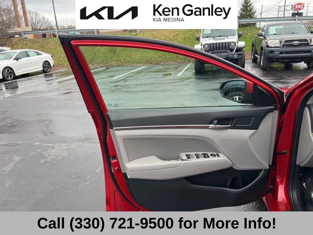 Used 2020 Hyundai Elantra SEL image 25