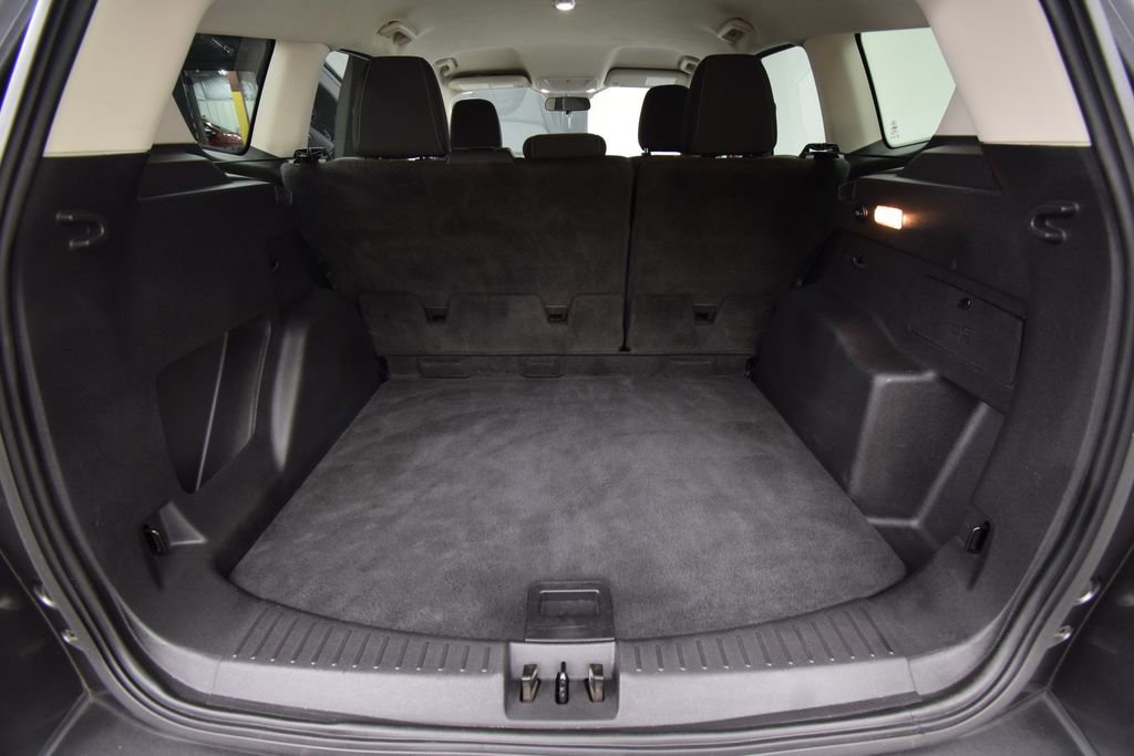 Used 2019 Ford Escape SE image 30