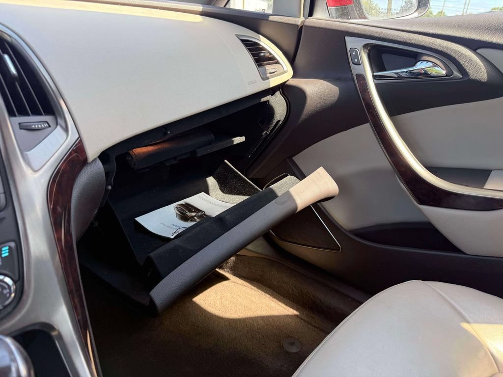 Used 2014 Buick Verano Leather FWD image 24
