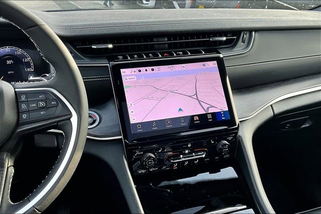 New 2025 Jeep Grand Cherokee Limited w/ Black Appearance Package image 8