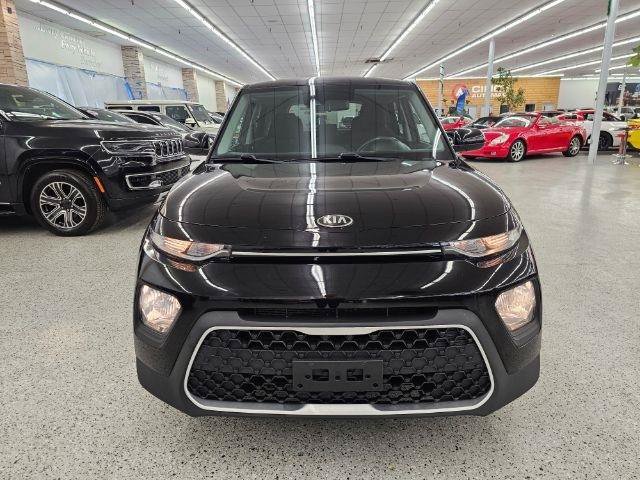 Used 2020 Kia Soul S FWD image 2