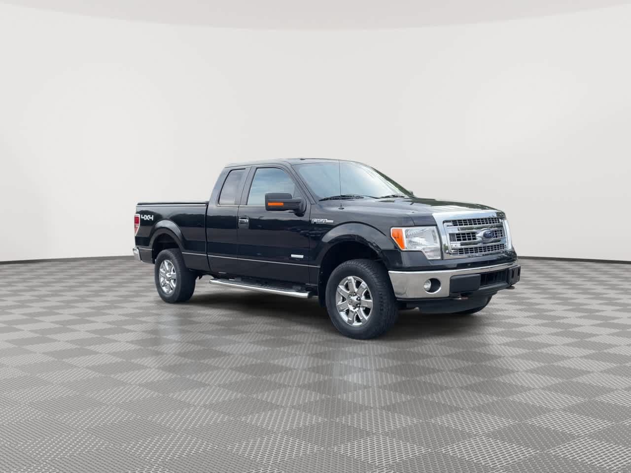 Used 2013 Ford F150 XLT w/ Luxury Equipment Group AWD/4WD image 2