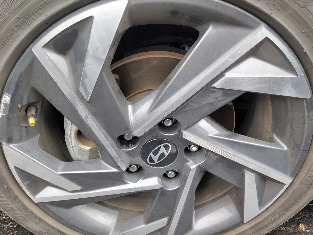 Used 2025 Hyundai Elantra SEL FWD image 31