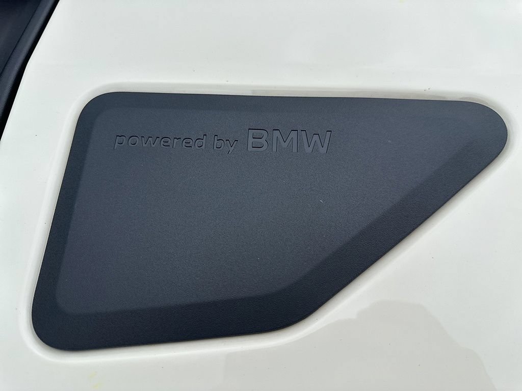 Used 2024 INEOS Grenadier Station Wagon AWD/4WD image 36