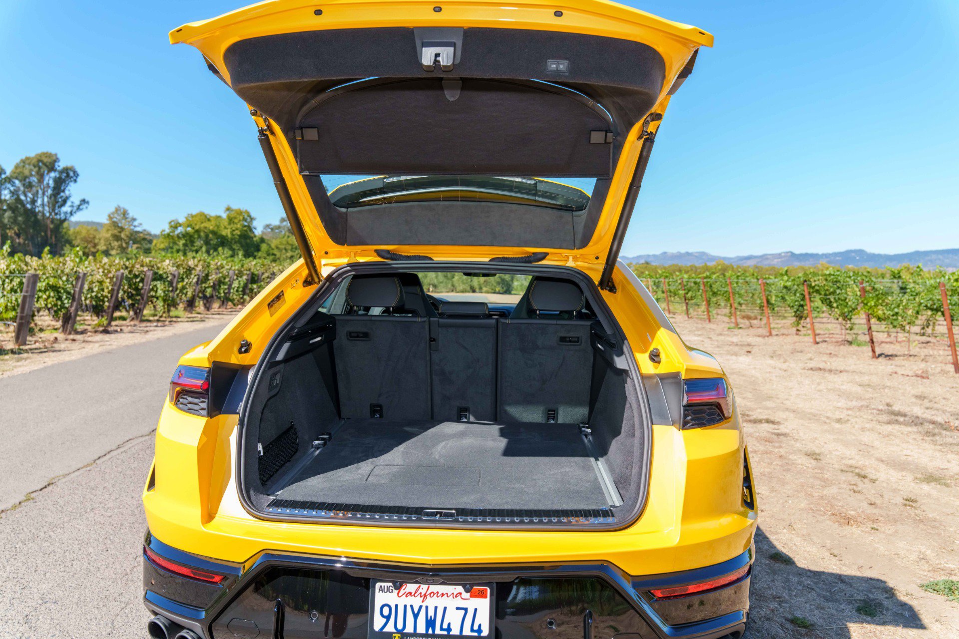 Used 2025 Lamborghini Urus SE image 65