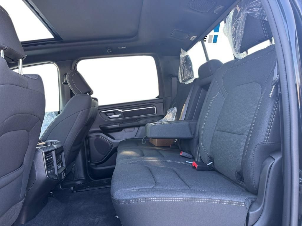 New 2026 RAM 1500 Big Horn AWD/4WD image 33