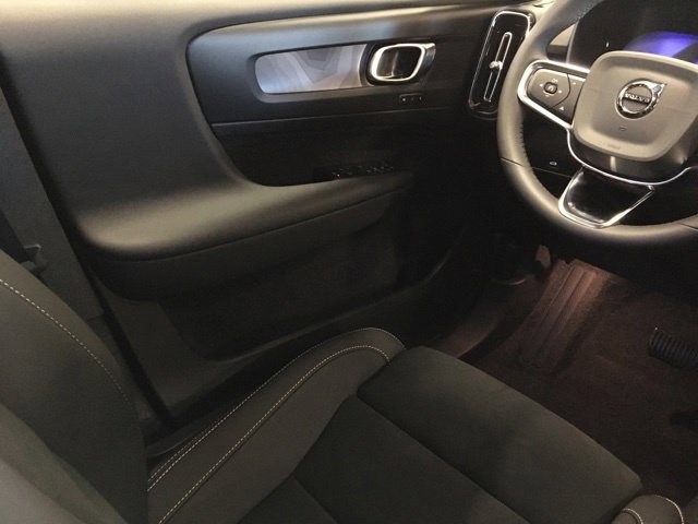 New 2024 Volvo XC40 Recharge Plus w/ Protection Package Premier RWD image 29