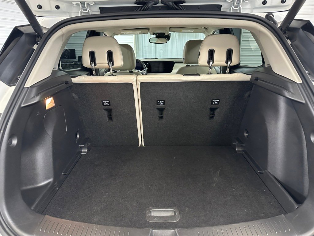 Certified 2024 Buick Encore GX Avenir w/ Avenir Convenience Package image 26