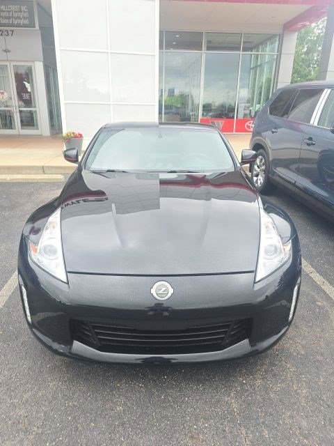 Used 2014 Nissan 370Z Coupe w/ Sport Package RWD image 10