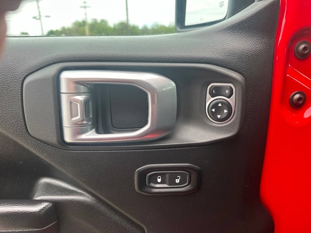 Used 2020 Jeep Wrangler Sport AWD/4WD image 15