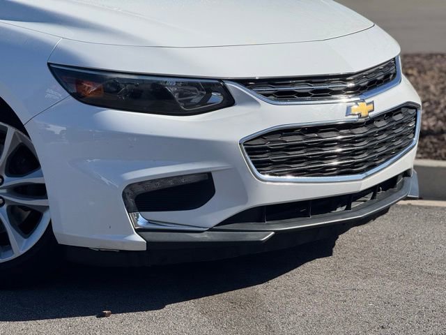 Used 2018 Chevrolet Malibu LT image 3