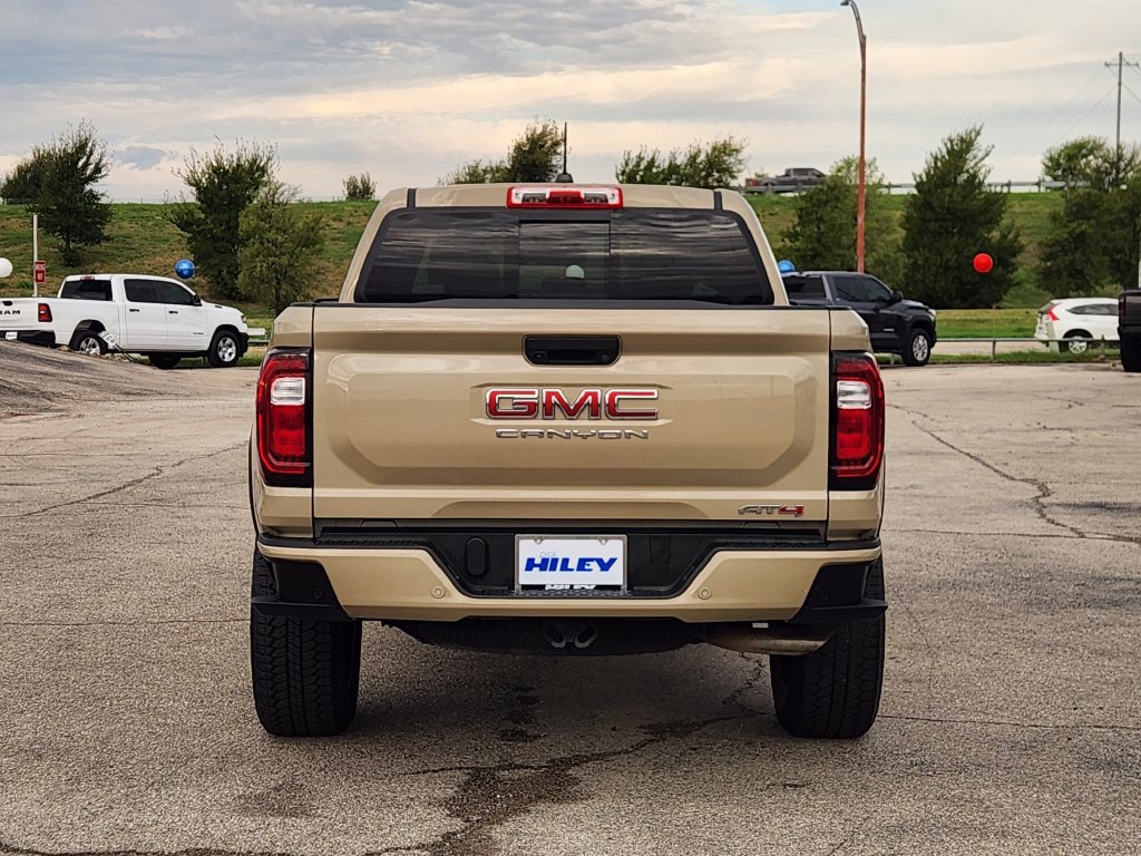 Used 2023 GMC Canyon AT4 w/ AT4 Premium Package AWD/4WD image 6