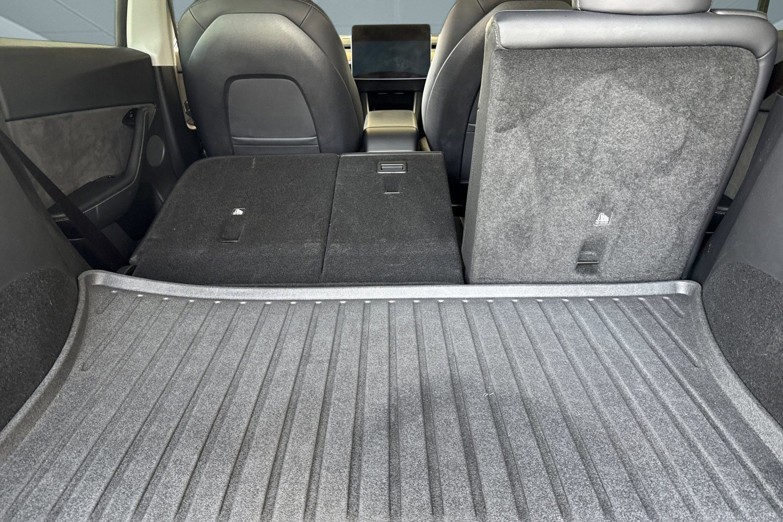 Used 2021 Tesla Model Y Long Range image 31