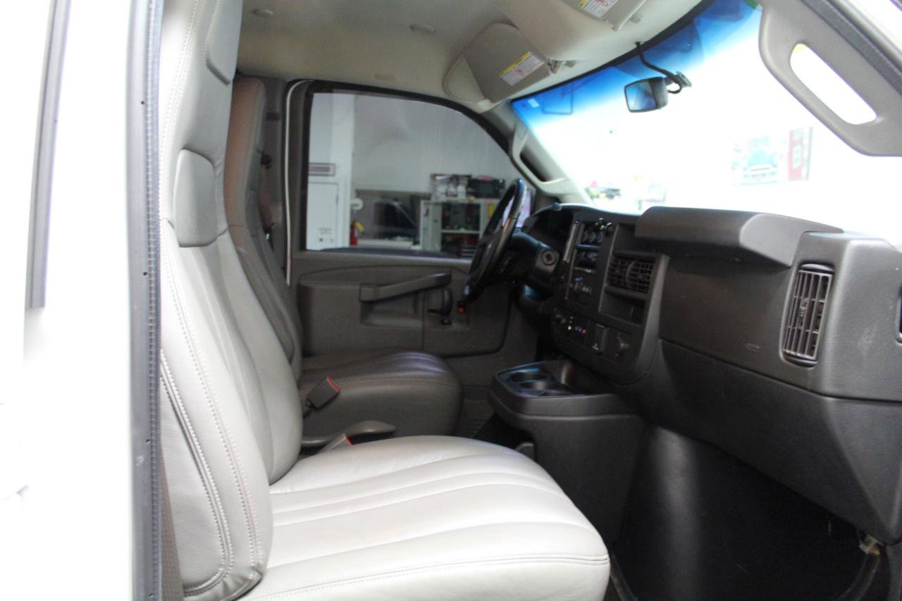 Used 2021 GMC Savana 2500 w/ Enhanced Convenience Package RWD image 18