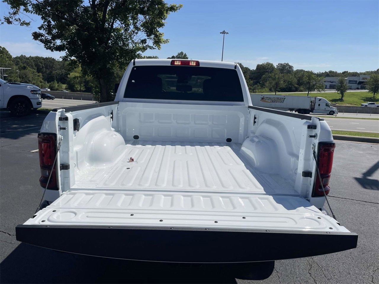 New 2026 RAM 2500 Tradesman w/ Commercial Features Package image 31