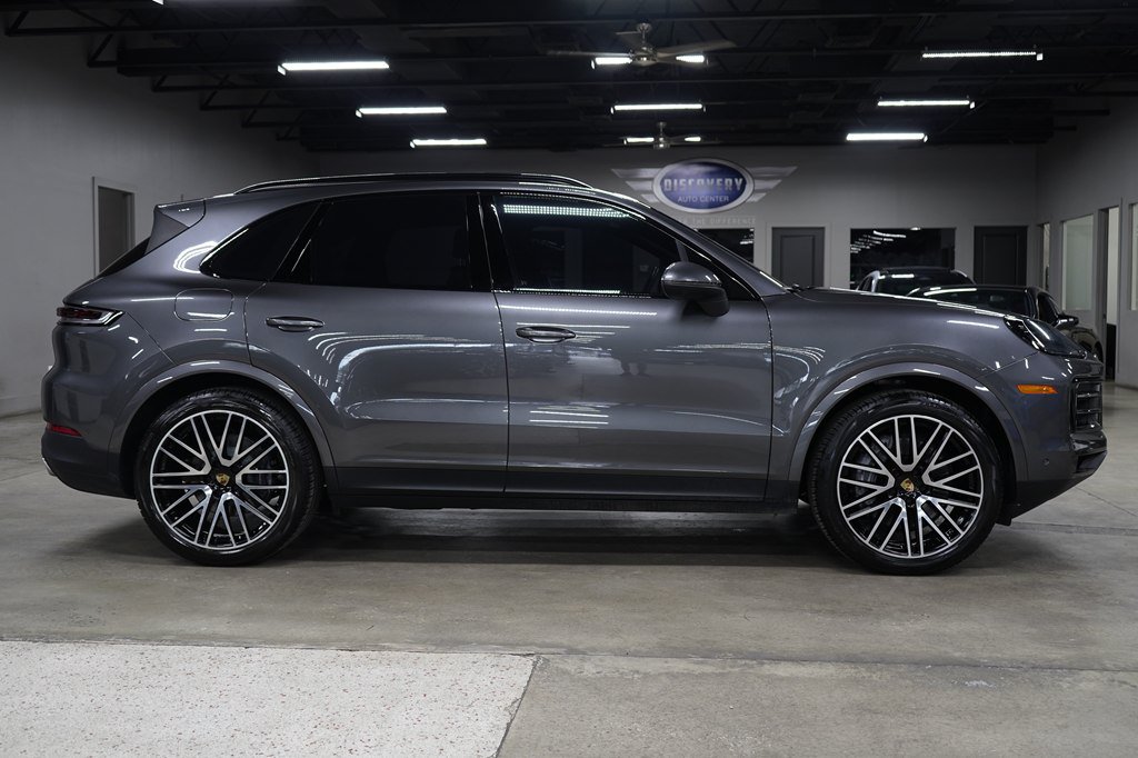 Used 2024 Porsche Cayenne AWD/4WD image 42