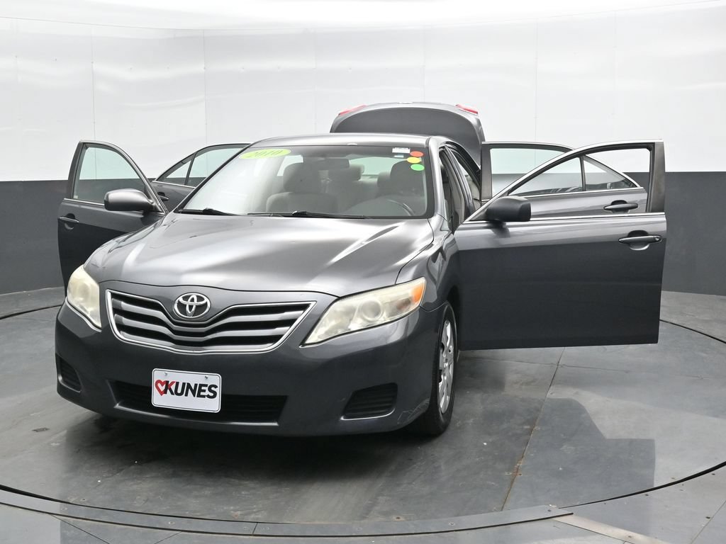 Used 2010 Toyota Camry LE FWD image 42
