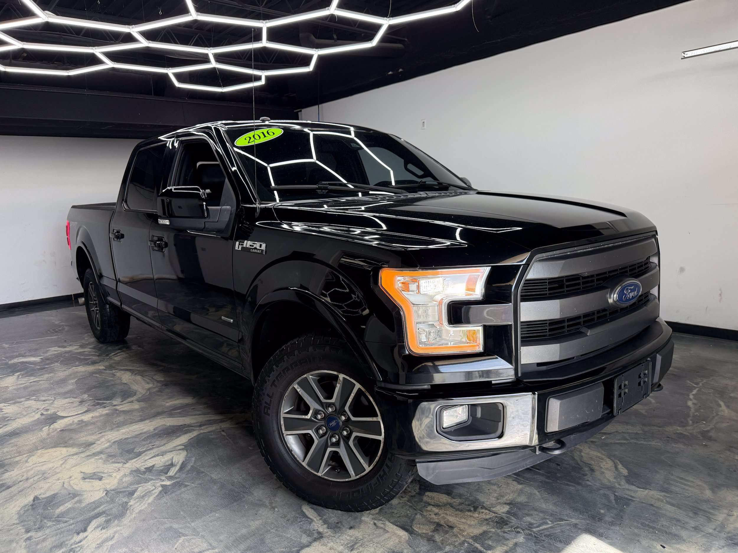 Used 2016 Ford F150 XLT w/ Equipment Group 302A Luxury AWD/4WD image 4