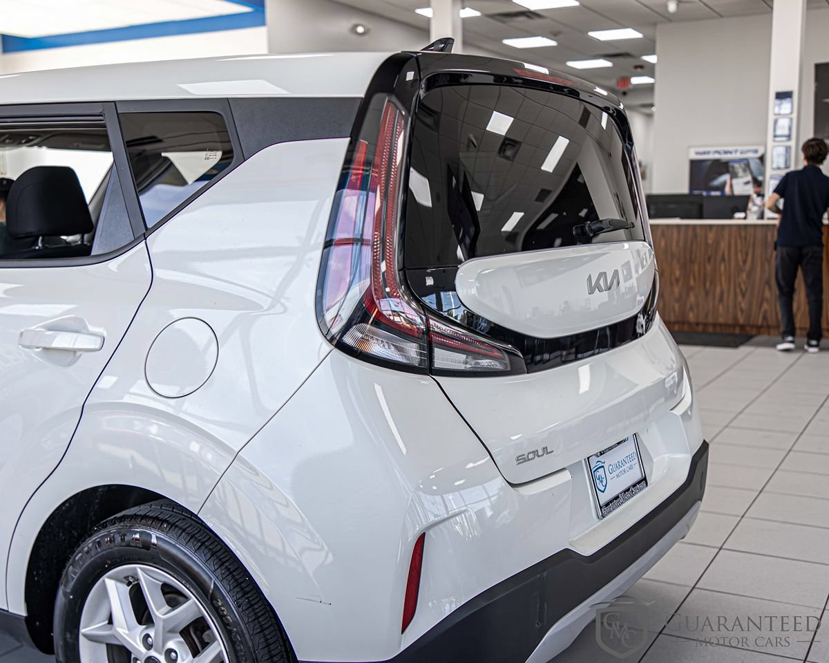 Used 2023 Kia Soul LX w/ Option Group 015 FWD image 12