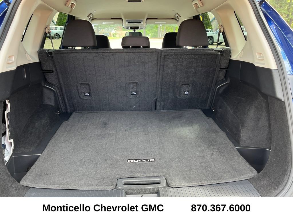 Used 2023 Nissan Rogue SV image 26