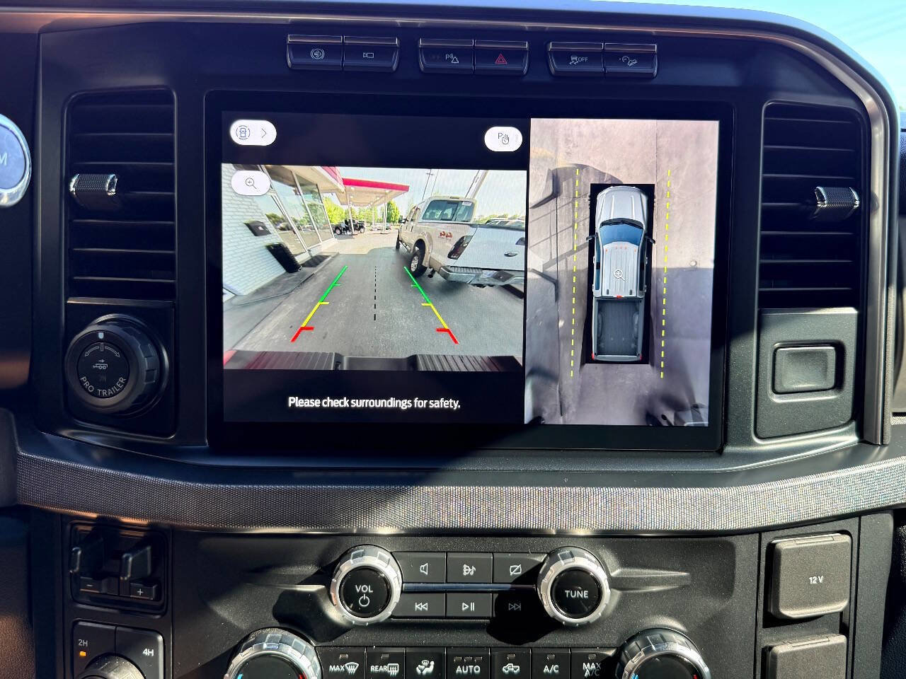 Used 2024 Ford F450 Platinum w/ FX4 Off-Road Package image 28