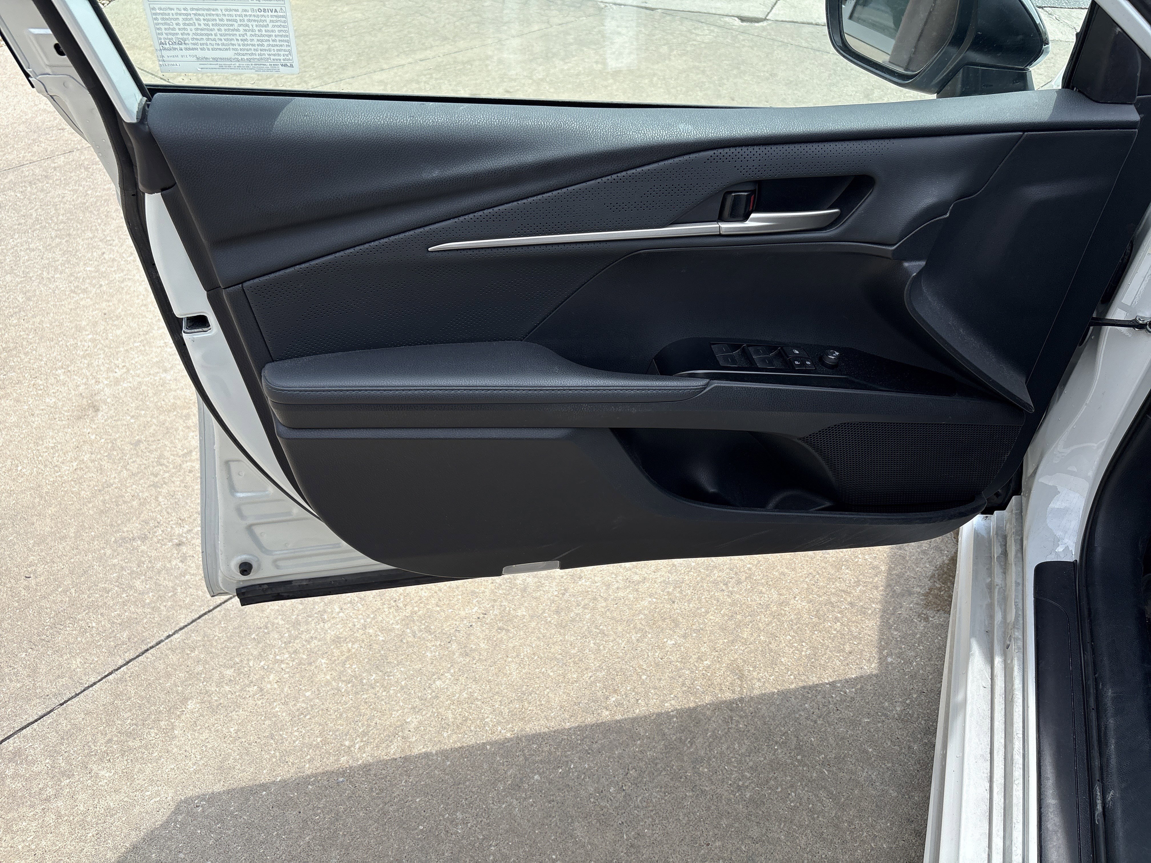 Used 2025 Toyota Camry XSE FWD image 14