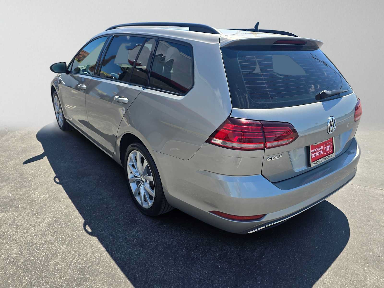 Used 2019 Volkswagen Golf S FWD image 5