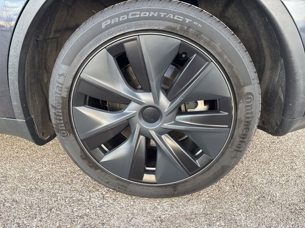 Used 2024 Tesla Model Y Long Range image 5