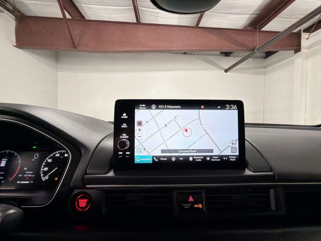 Used 2023 Honda Pilot Touring image 14