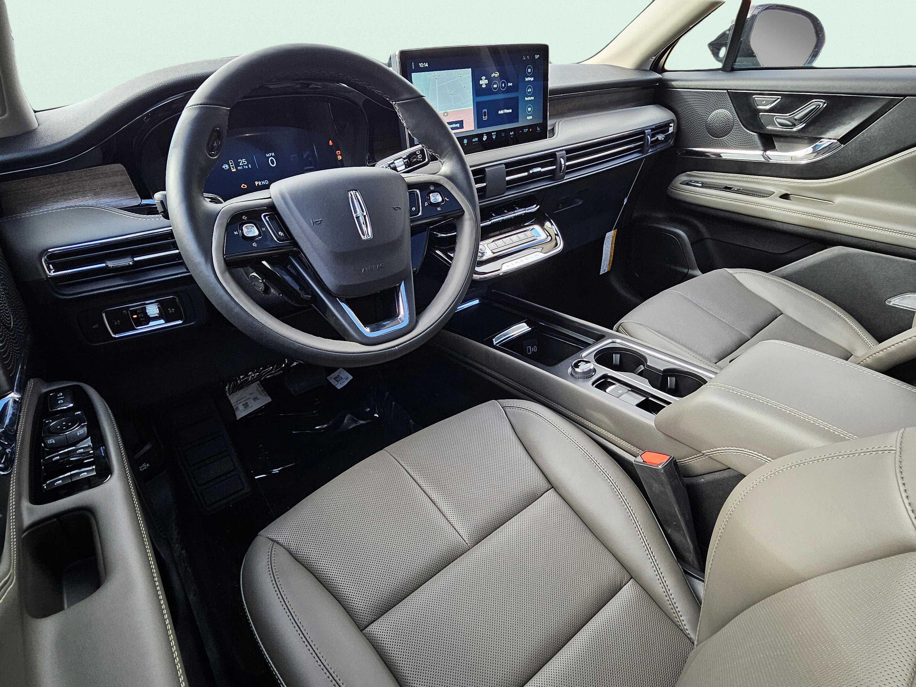 New 2026 Lincoln Corsair Reserve w/ Jet Appearance Package AWD/4WD image 18