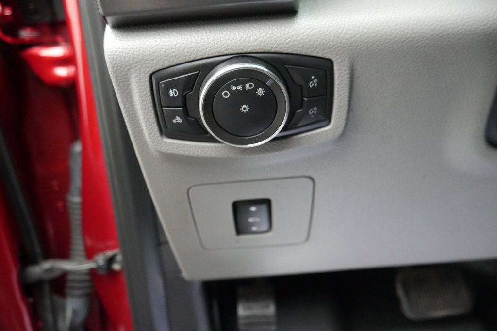 Used 2016 Ford F150 XLT w/ Equipment Group 302A Luxury image 11