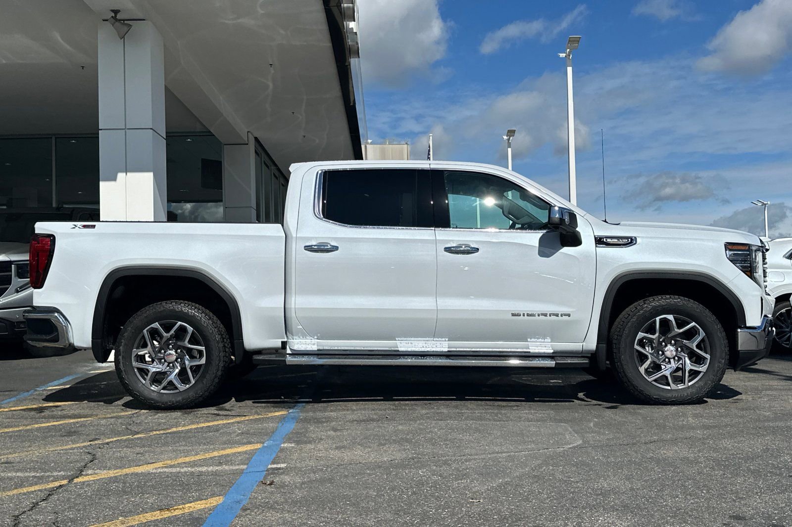 New 2026 GMC Sierra 1500 SLT w/ SLT Premium Plus Package image 4