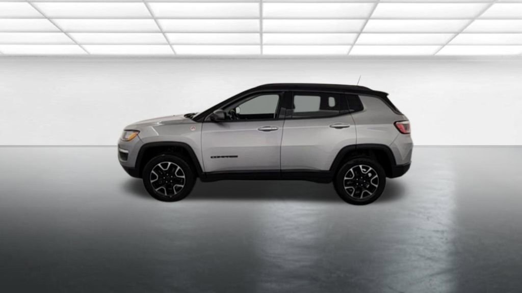 Used 2019 Jeep Compass Trailhawk w/ Cold Weather Group AWD/4WD image 5